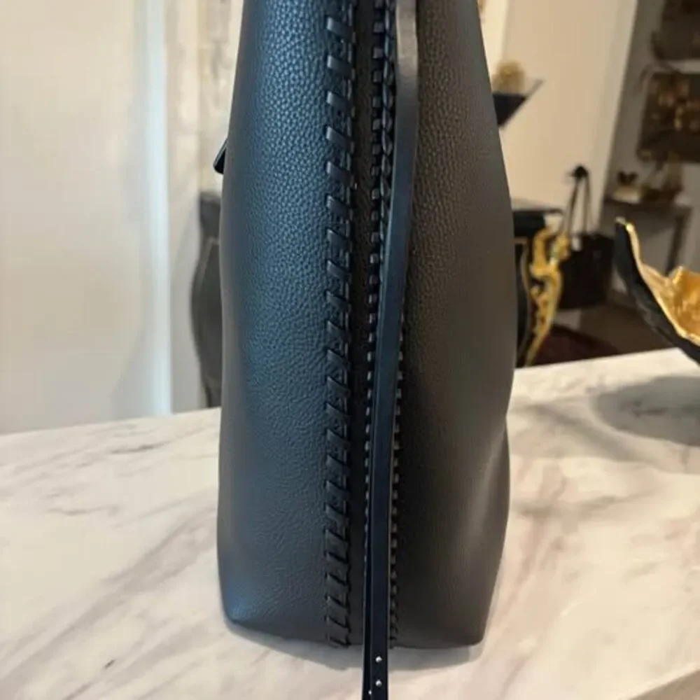 New Coach Chelsea Champlain Skeleton Horse Carriage Leather Tote - Picture 4 of 10